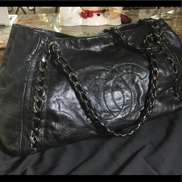 CHANEL Handbags - Chanel Luxe Ligne Additional Photos